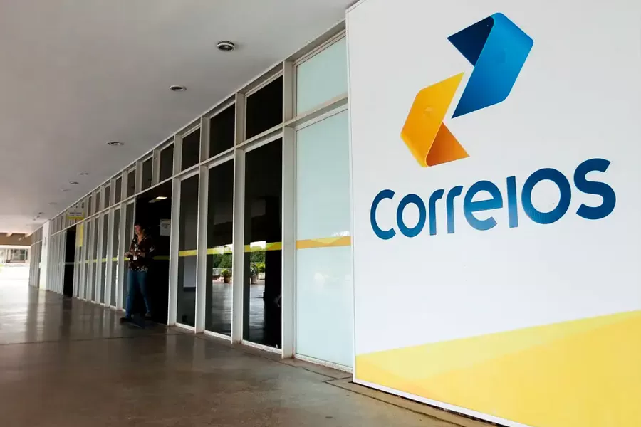 Correios lançam concurso com 33 vagas e salário de até R$ 6,8 mil