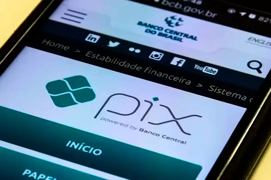 PIX terá limite menor em aparelhos novos até usuário atualizar cadastro no banco, decide BC