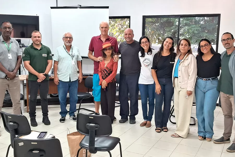 CBHFrabs promove debate sobre contaminação por microplásticos na água e revitalização de córregos na região