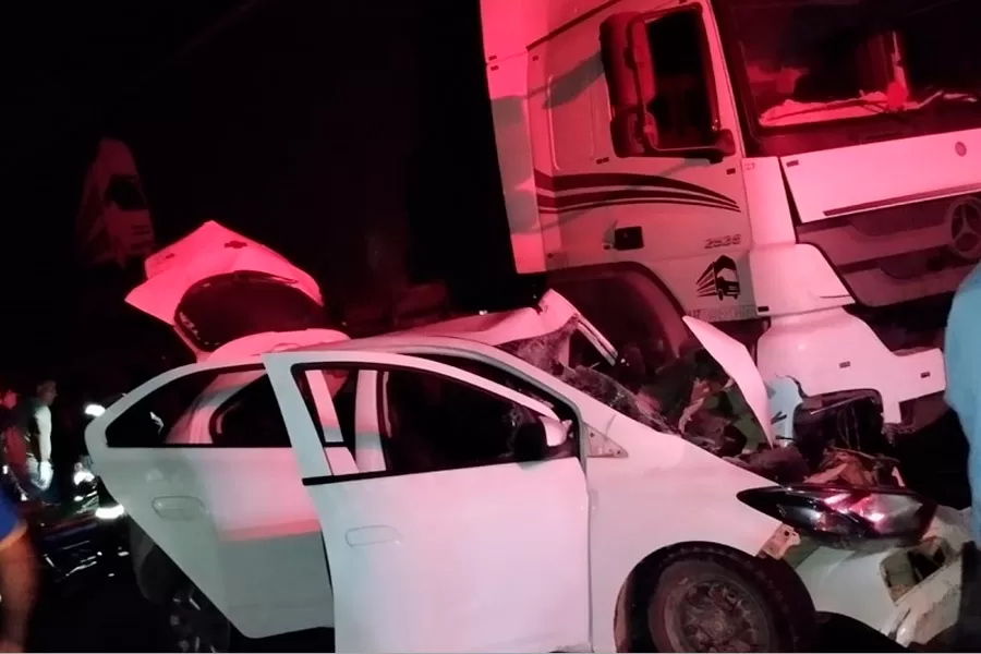 Colisão Frontal na BR-101 em Itamaraju deixa uma vítima fatal e quatro feridos