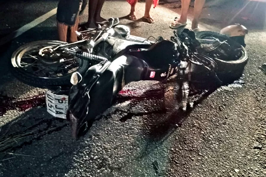 Dois motociclistas se envolvem em acidente na BA-284: Um morre e outro é socorrido para o HECB