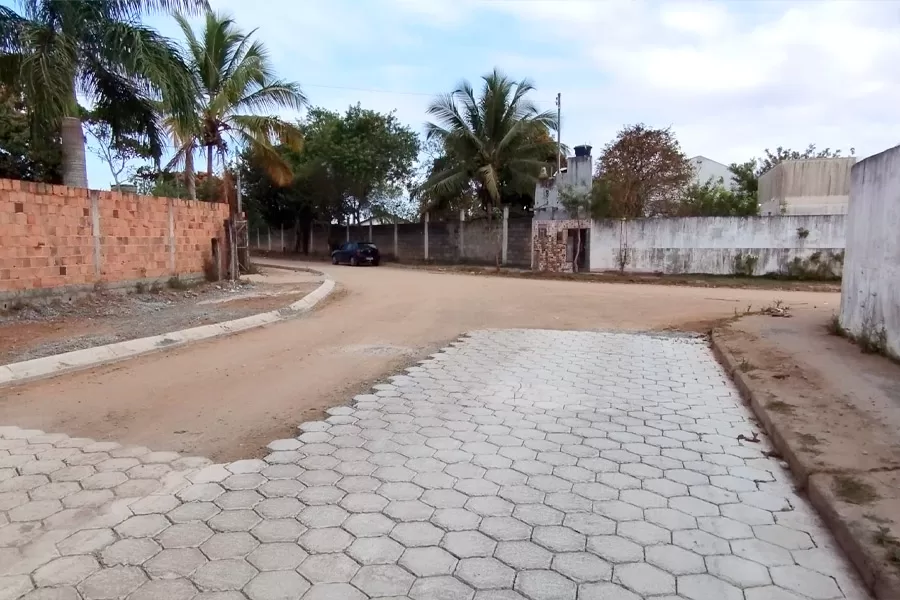 Teixeira de Freitas inicia pavimentação no bairro Kaikan Sul: um marco no projeto de expansão urbana