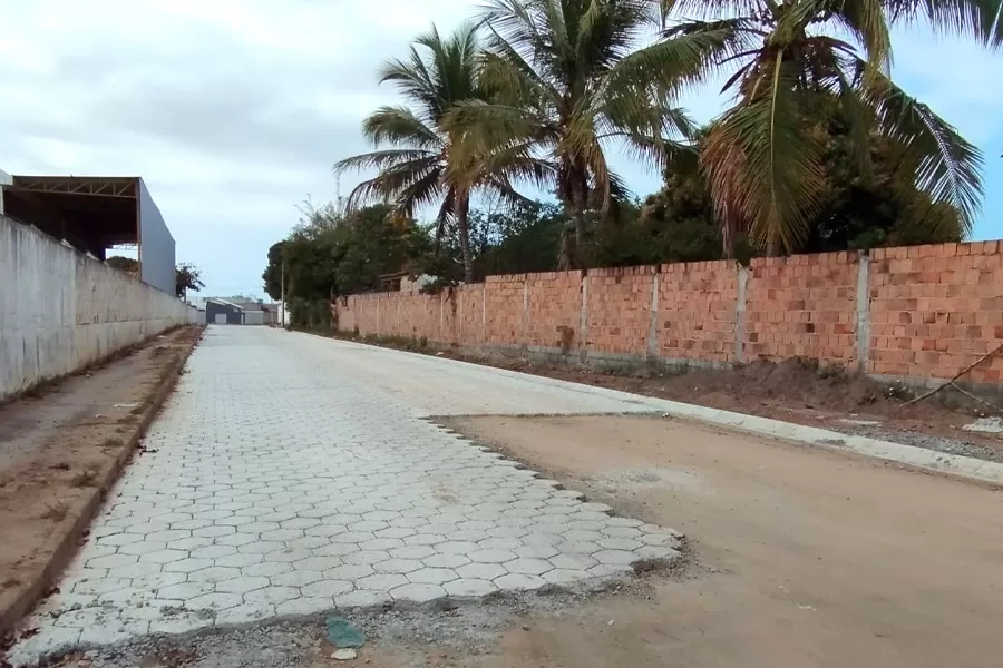 Teixeira de Freitas inicia pavimentação no bairro Kaikan Sul: um marco no projeto de expansão urbana