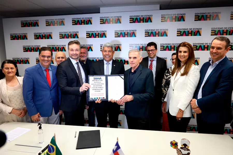 Governador assina decreto que incentiva a produção de etanol na Bahia