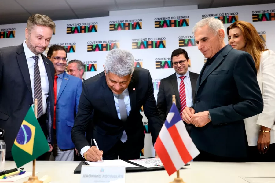 Governador assina decreto que incentiva a produção de etanol na Bahia