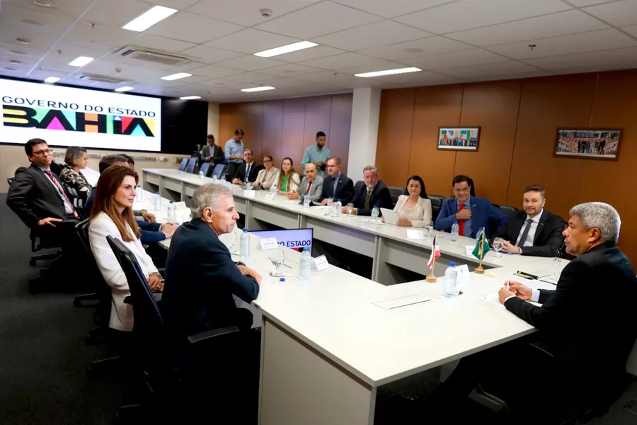 Governador assina decreto que incentiva a produção de etanol na Bahia