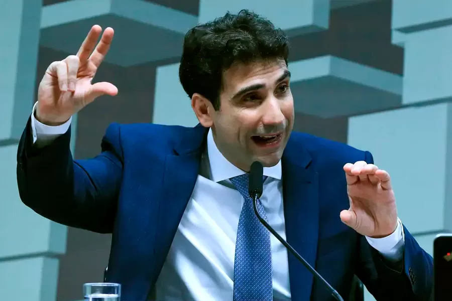 Senado aprova Gabriel Galípolo para presidência do Banco Central