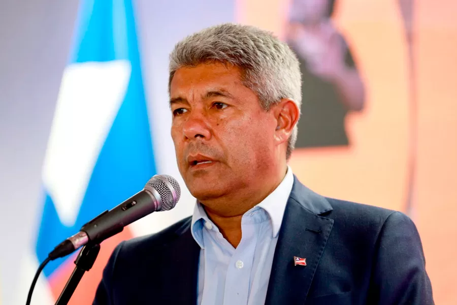 Governador anuncia antecipação do pagamento de salário dos servidores estaduais