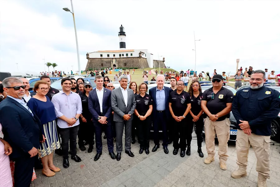 Bahia recebe nova frota de viaturas e equipamentos para a segurança pública