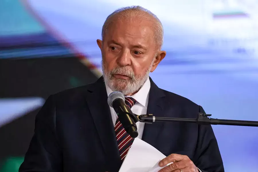 Lula cancela ida ao Brics na Rússia após sofrer acidente doméstico