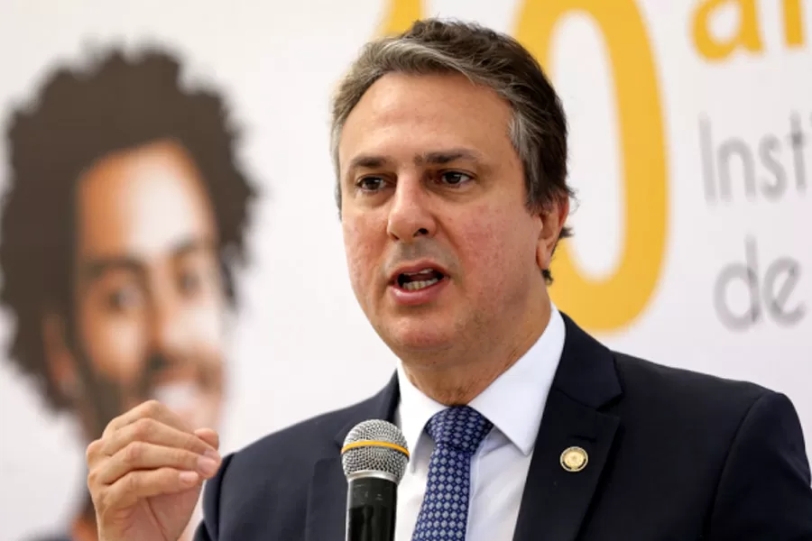 Enem: 2º dia de provas ocorreu sem ocorrências graves, diz ministro