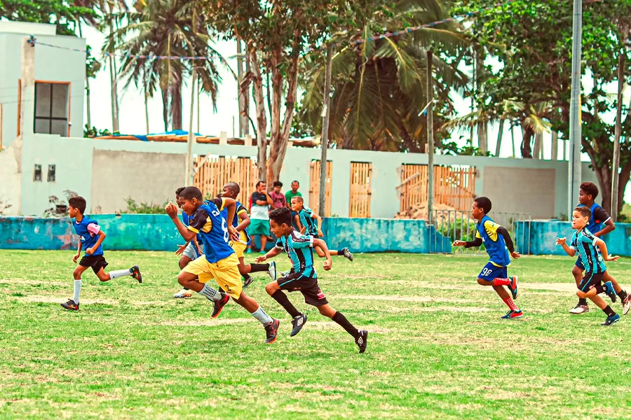 Esporte Clube Bahia seleciona dois atletas durante avaliação de talentos em Prado