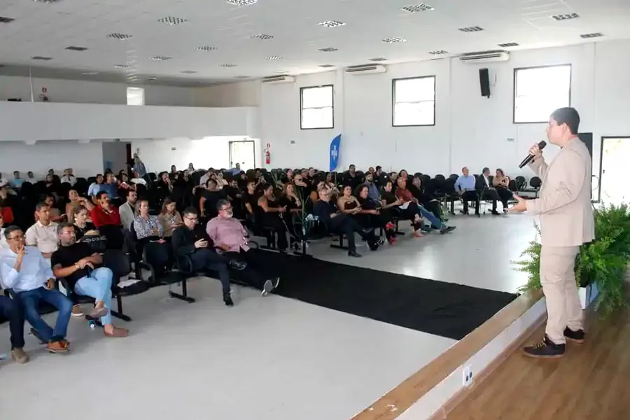 Adex, Sebrae, APES e UPB realizam encontro de gestores e lideranças pelo desenvolvimento no Extremo Sul Adex, Sebrae, APES e UPB realizam encontro de gestores e lideranças pelo desenvolvimento no Extremo Sul