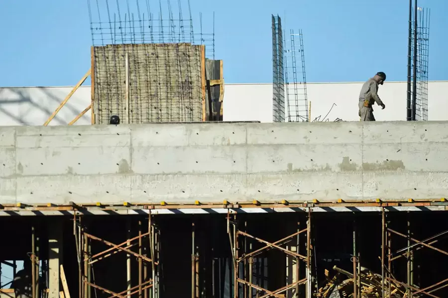 Infraestrutura: 52% das obras contratadas com recursos federais estão paralisadas