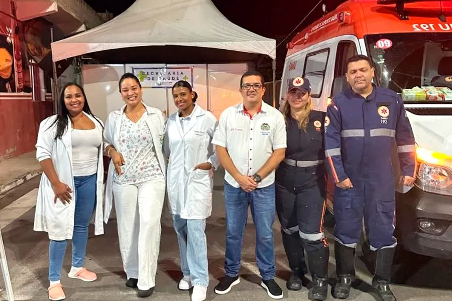 Multidão se agita com Axé Music na 1ª noite do Festival da Virada 2024 em Mucuri
