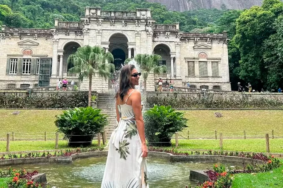 Corpo de turista morta ao entrar em favela do Rio de Janeiro por engano é enterrado na Bahia