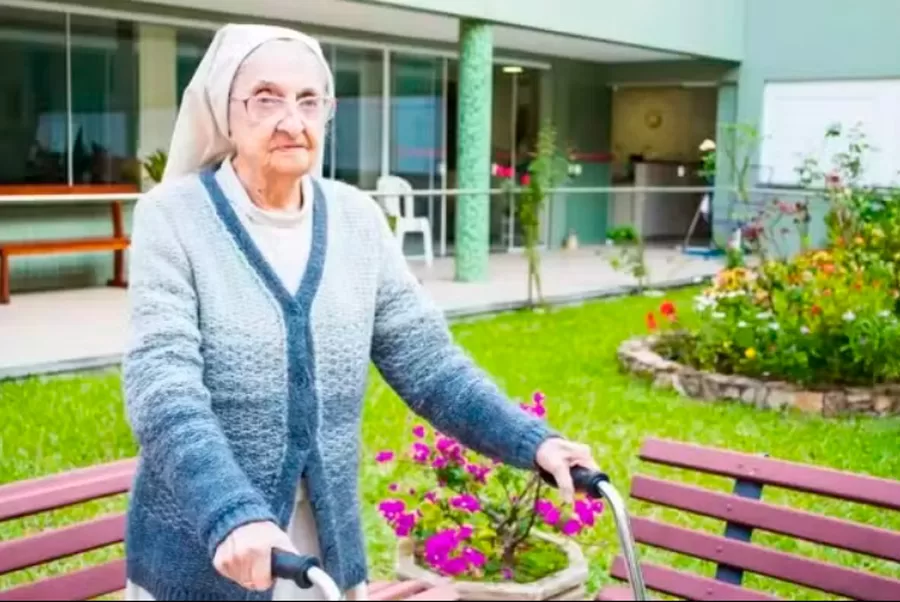 Freira gaúcha de 116 anos é reconhecida como a pessoa mais velha do mundo