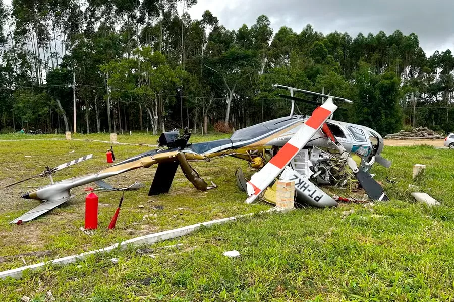 Helicóptero cai com cinco pessoas a bordo em SC