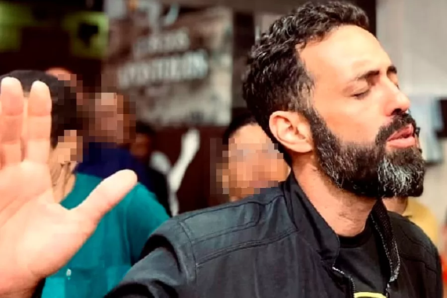Desaparecimento em Teixeira de Freitas: mãe procura pelo filho Rafael Figueiredo Desaparecimento em Teixeira de Freitas: mãe procura pelo filho Rafael Figueiredo