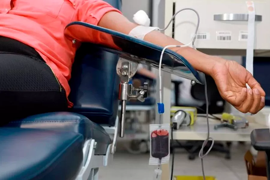 Com estoque crítico, Hemoba convoca doadores de sangue por toda Bahia