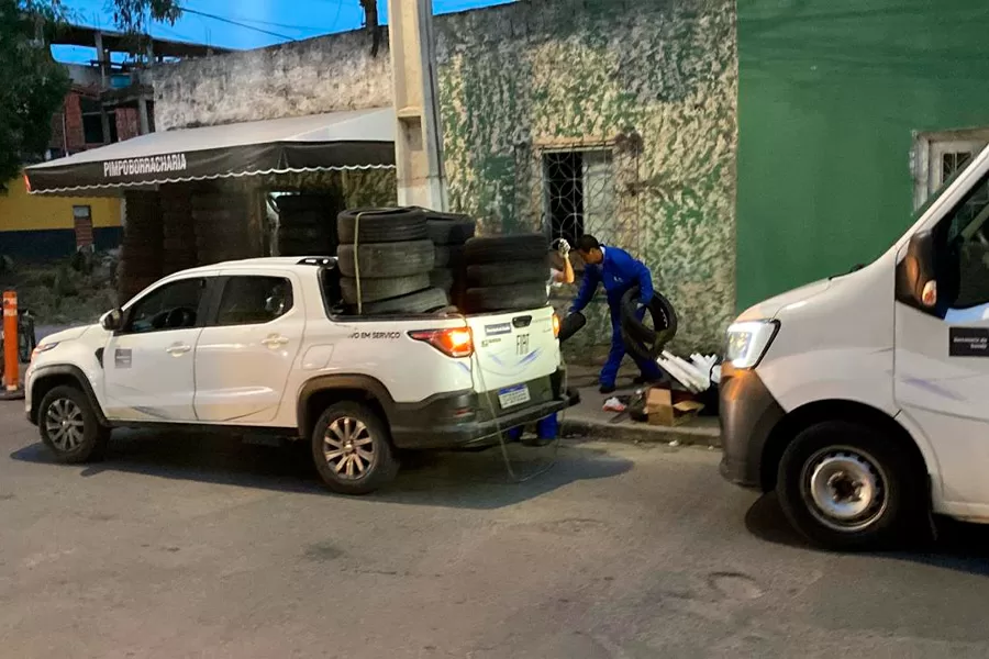 Prefeitura recolhe mais de 300 pneus velhos em borracharias de Itabuna na primeira ação do ano