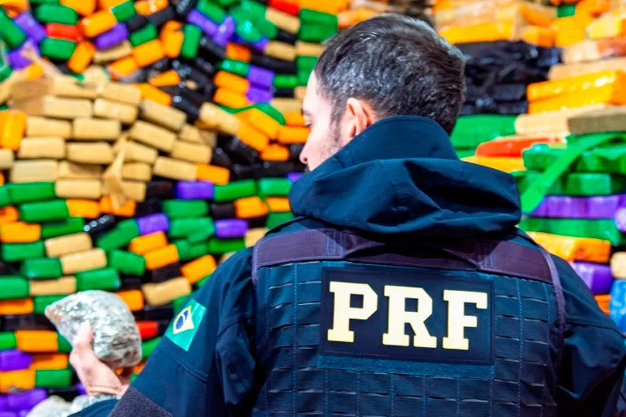 PRF registra recorde histórico de apreensão de drogas nas rodovias federais