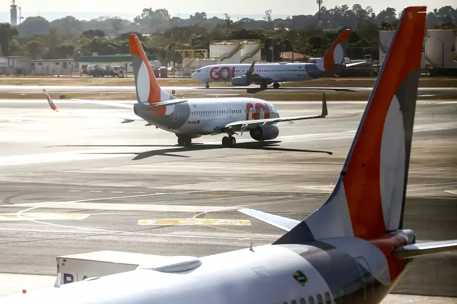 Azul e Gol assinam acordo para avaliar fusão entre as aéreas
