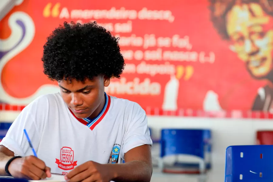 Bahia tem quarto melhor desempenho entre redes públicas na nota da Redação do Enem