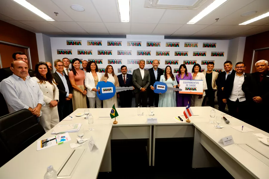 Robério se reúne com governador e conquista importantes investimentos para Eunápolis