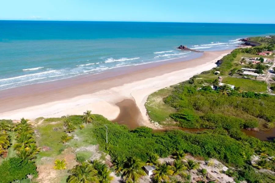 Conheça Mucuri, um paraíso tropical entre matas, rios, lagoas e praias imaculadas