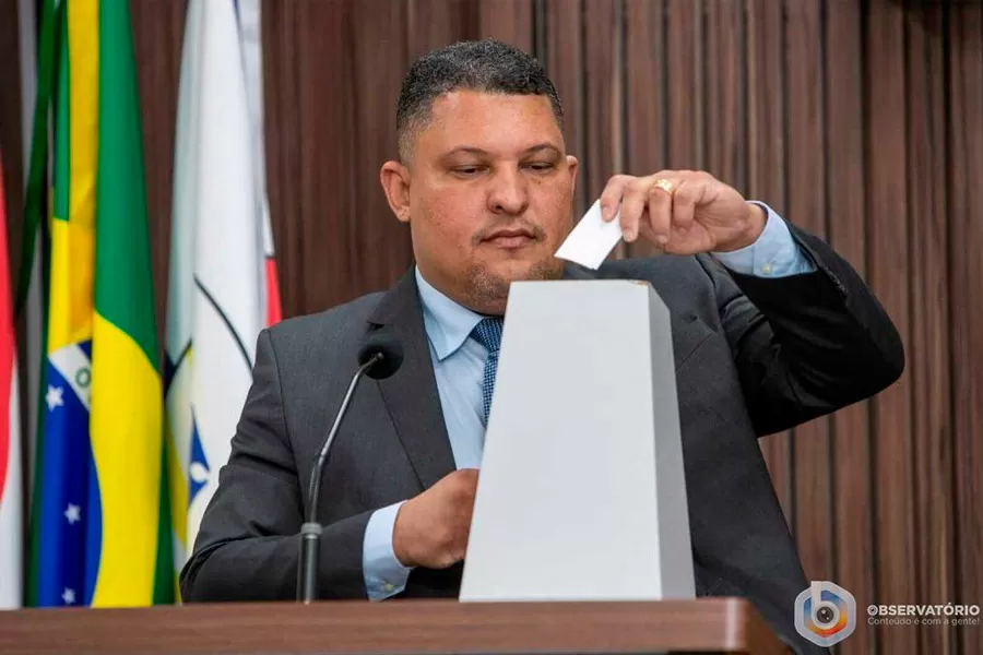 Vereador Jonatas Santos é eleito para comandar a União das Câmaras Municipais do Extremo Sul Vereador Jonatas Santos é eleito para comandar a União das Câmaras Municipais do Extremo Sul