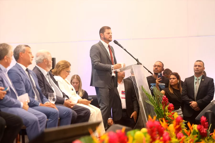 Jerônimo reafirma compromisso com o desenvolvimento dos municípios durante 8º Encontro de Prefeitos da Bahia Jerônimo reafirma compromisso com o desenvolvimento dos municípios durante 8º Encontro de Prefeitos da Bahia