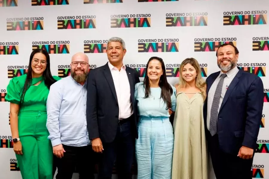 Bahia avança na implementação da Lei do Celular nas escolas estaduais