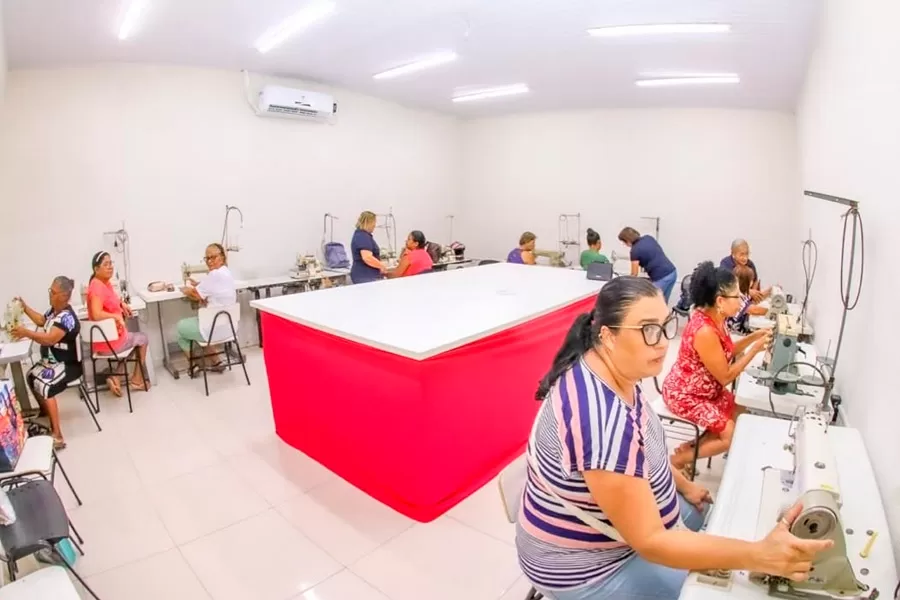 Casa da Cultura é inaugurada em espaço inovador e totalmente equipado em Teixeira de Freitas Casa da Cultura é inaugurada em espaço inovador e totalmente equipado em Teixeira de Freitas