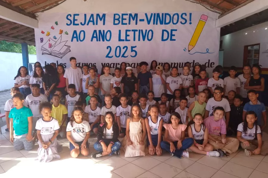 Rede Municipal de Educação inicia ano letivo com recepção especial aos alunos Rede Municipal de Educação inicia ano letivo com recepção especial aos alunos