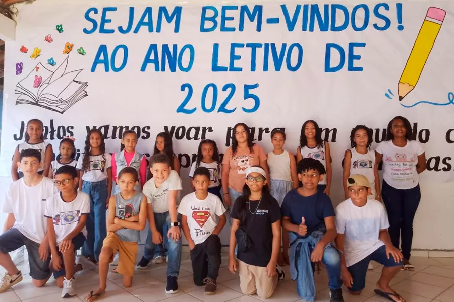 Rede Municipal de Educação inicia ano letivo com recepção especial aos alunos Rede Municipal de Educação inicia ano letivo com recepção especial aos alunos