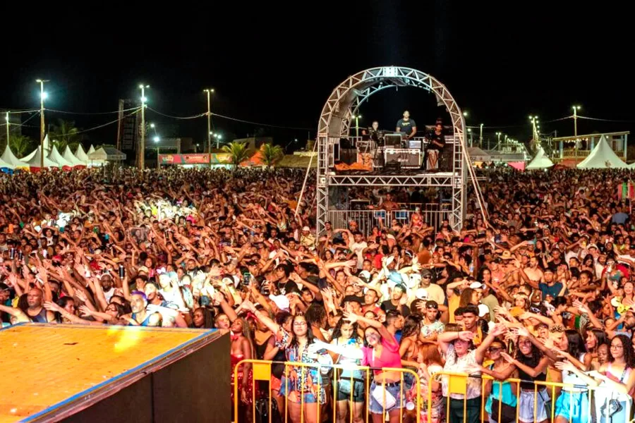 Ministério Público veta “paredões” e som externo no Carnaval de Mucuri