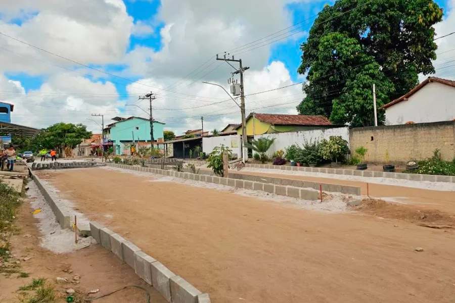 Prefeitura dá início à pavimentação da Avenida Rio Mucuri no bairro Triângulo Leal em Itabatã