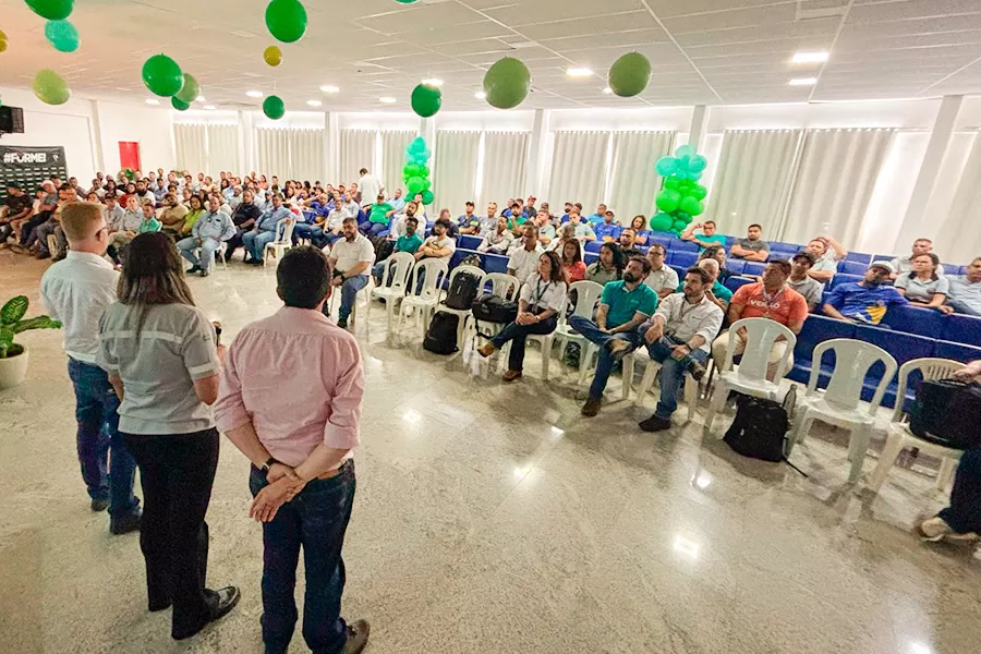 Morador de Itabatã é premiado pela Suzano como melhor motorista carreteiro