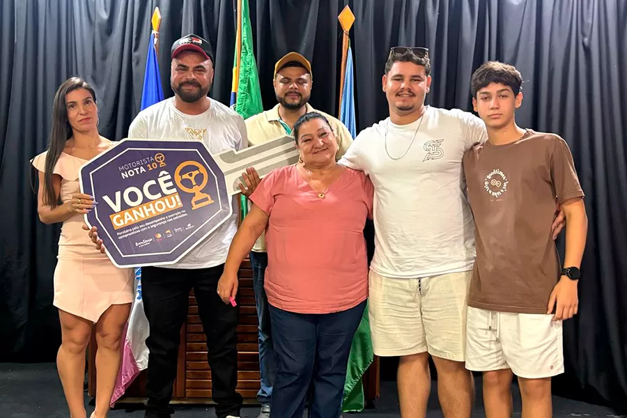 Morador de Itabatã é premiado pela Suzano como melhor motorista carreteiro