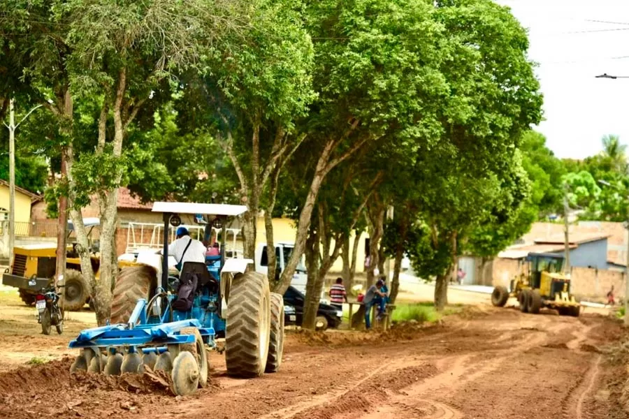 Prefeitura intensifica obras de infraestrutura no bairro Caminho do Mar