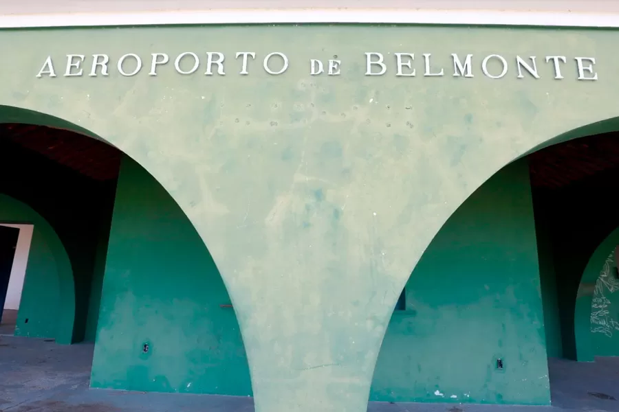 Belmonte avança no transporte aéreo e na saúde, com entregas e assinatura de ordem de serviço