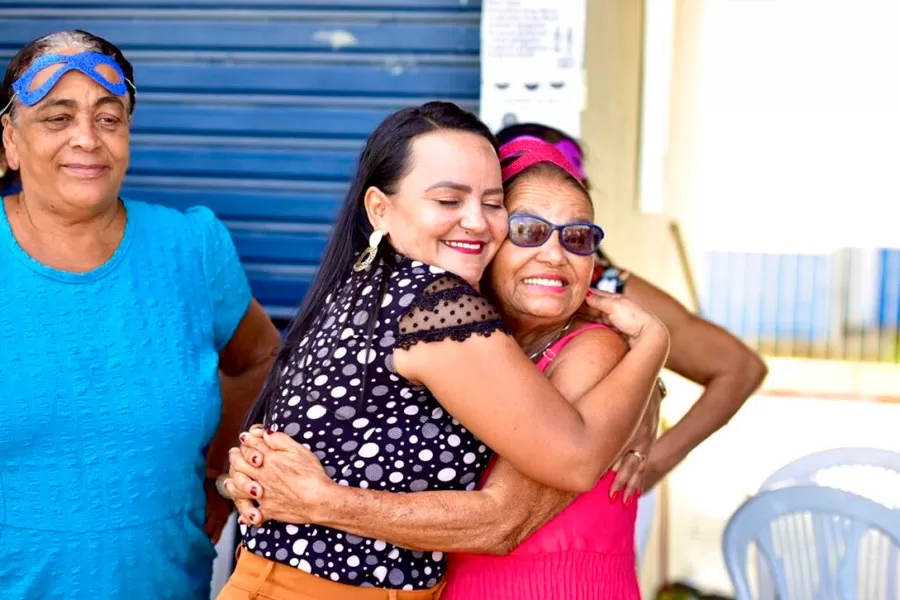 Idosos de Teixeira de Freitas celebram Carnaval com música, alegria e muita animação Idosos de Teixeira de Freitas celebram Carnaval com música, alegria e muita animação