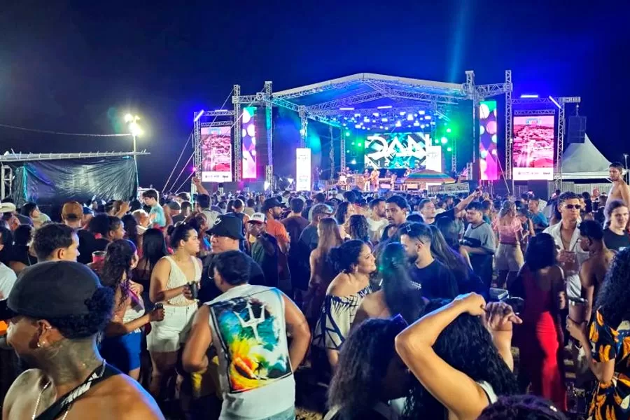Quatro décadas de Axé: Carnaval temático movimenta mais de R$ 25 milhões na economia de Mucuri