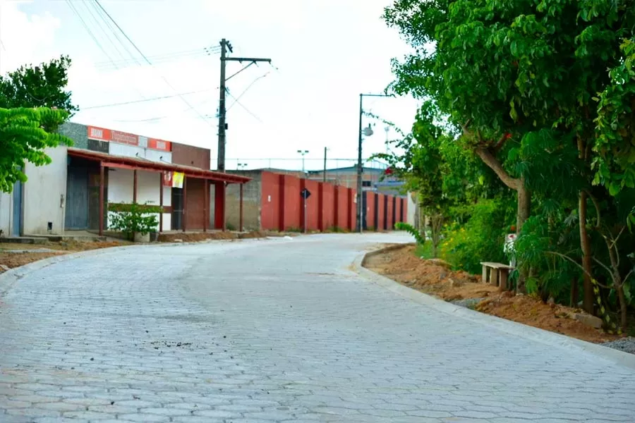 Prefeitura transforma ruas do Bairro Monte Castelo com obras de pavimentação