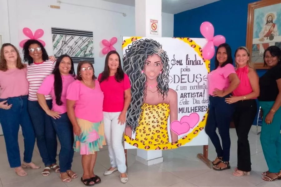 Subprefeitura de Itabatã festeja com as servidoras o Dia Internacional da Mulher