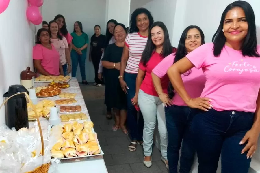 Subprefeitura de Itabatã festeja com as servidoras o Dia Internacional da Mulher