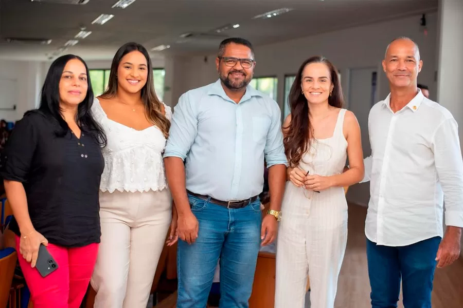 Prefeitura de Teixeira de Freitas promove capacitação para merendeiras da rede municipal