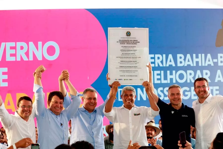 Pavimentação da BR-135 impulsiona mobilidade e economia no Oeste da Bahia Pavimentação da BR-135 impulsiona mobilidade e economia no Oeste da Bahia