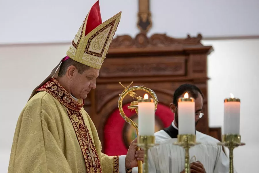 Dom Jailton se despede em Missa histórica e emociona fiéis na Catedral São Pedro Dom Jailton se despede em Missa histórica e emociona fiéis na Catedral São Pedro